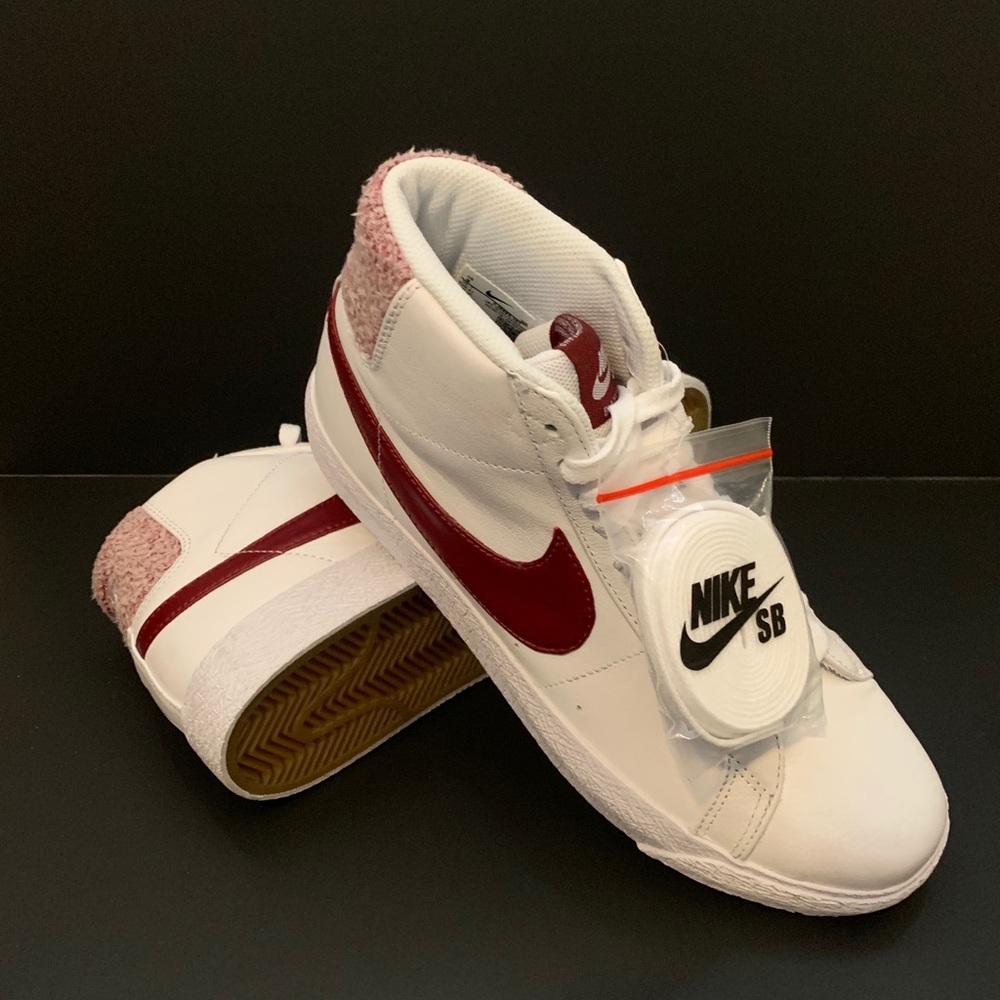 Nike SB Blazer Mid White/Burgandy - Picture 1 of 3